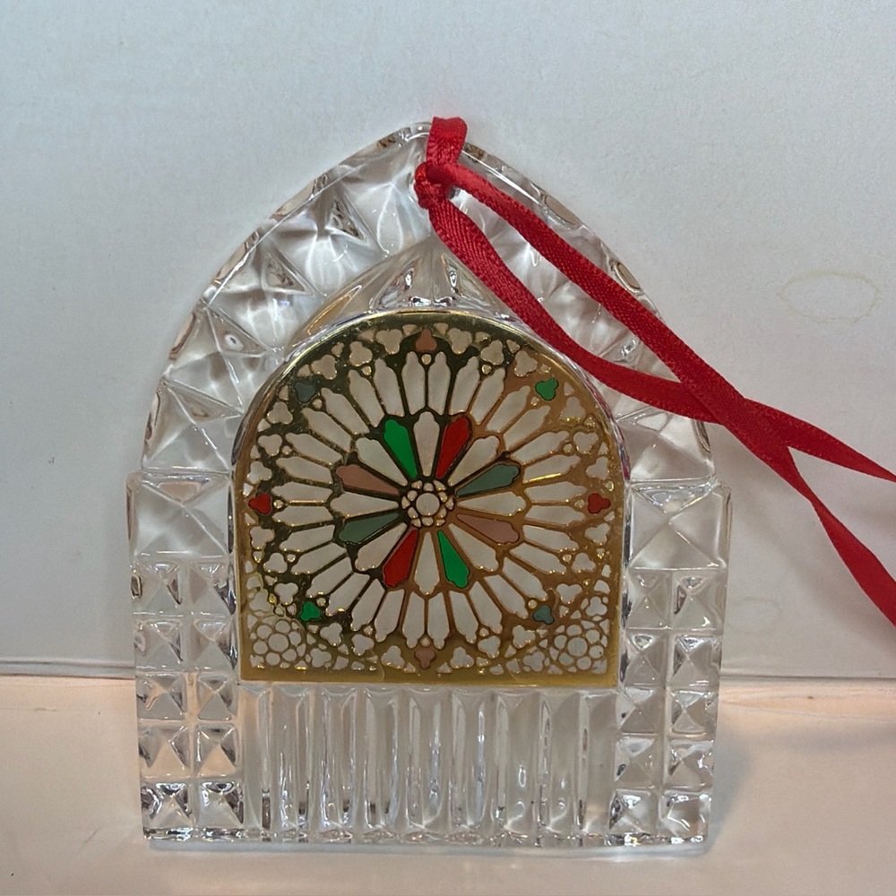 Gorham Notre Dame Paris Rose Window Crystal Ornament 2 1/2" Wide 3" Tall NO BOX